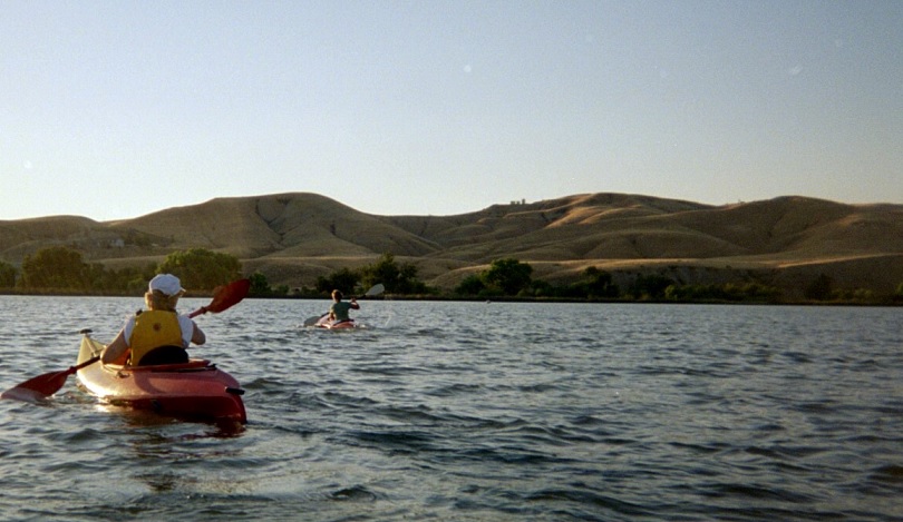 kayaking ming lake