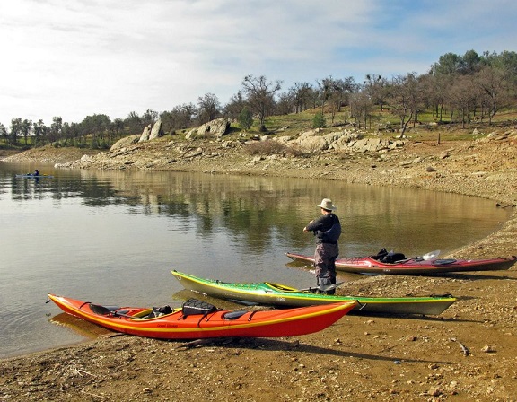 kayaking new hogan reservoir